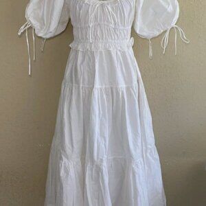 NWOT en saison midi smocked puff sleeve